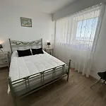 2 Pièces Avec Balcon, 4 Couchages à - Fr-1-224c-319 Appartement *