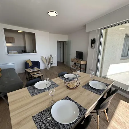 Appartement 2 Pièces Avec Balcon, 4 Couchages à - Fr-1-224c-319 *
